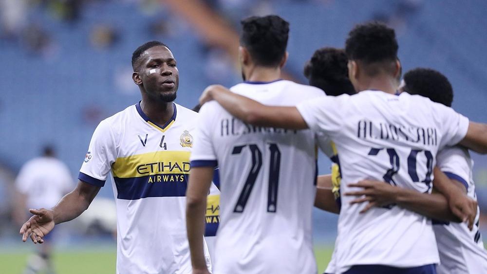 النصر يواجه الحزم في طريقه للتتويج بالدوري السعودي