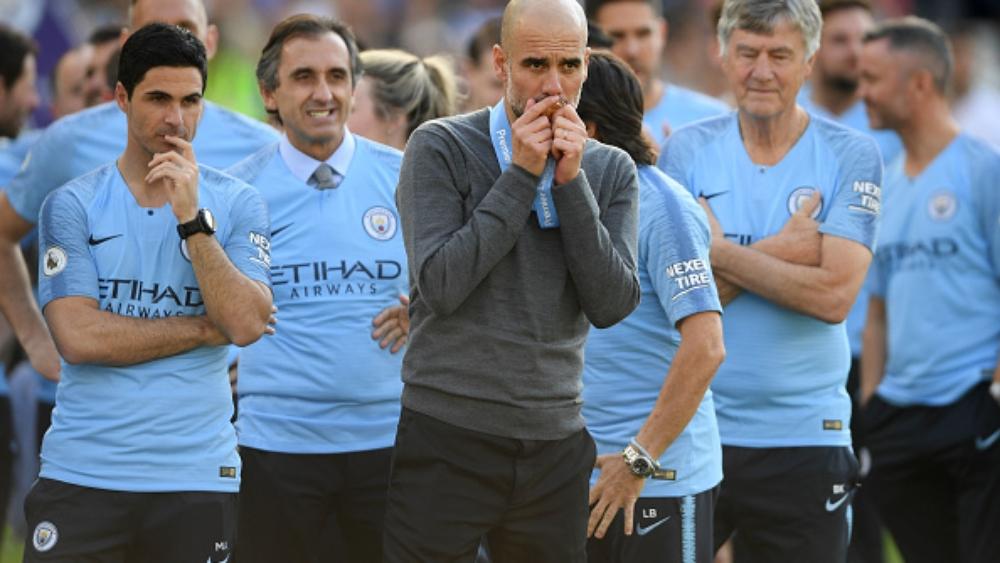 جوارديولا موجهًا رسالته بعد اللقب: أنا متعب!