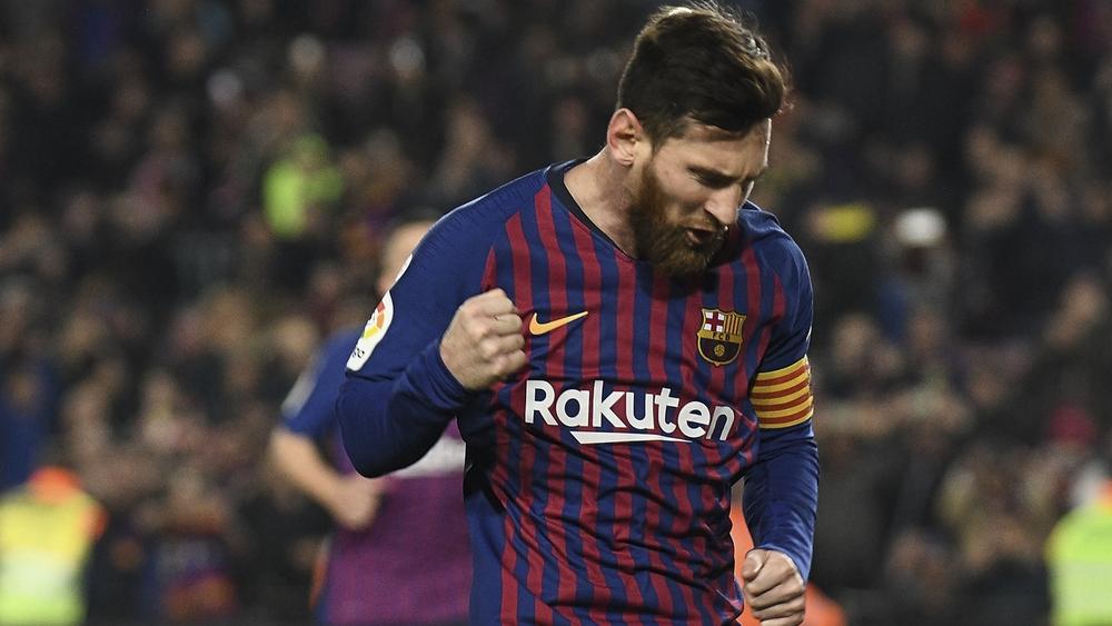 ميسي يحدد 3 أسماء يجب على إدارة برشلونة التعاقد معها