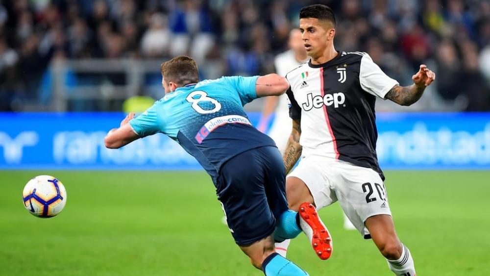 كانسيلو يصاب بكسر في الأنف ويخضع لعملية جراحية