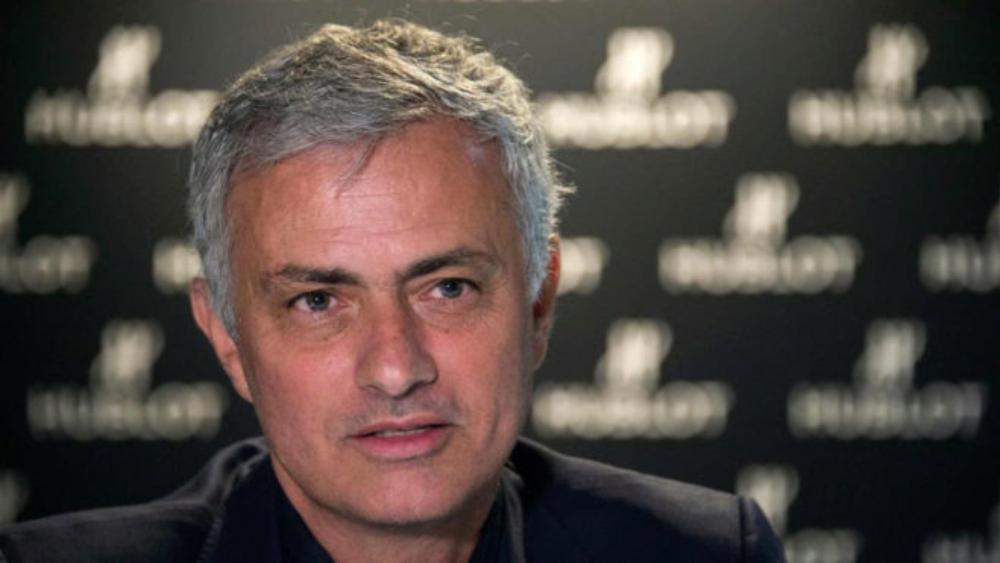 مورينيو: زيدان سوف يجبر الريال على إنفاق الأموال