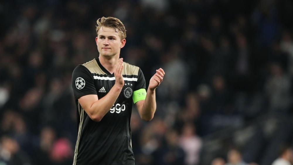 دي ليخت يتحدث عن مستقبله ويوجه رسالة لبرشلونة وكل الأندية المهتمة به