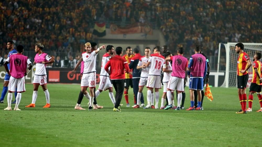 المكتب المديري لنادي سريع واد زم يعلن تضامنه مع الوداد بعد "مهزلة" رادس