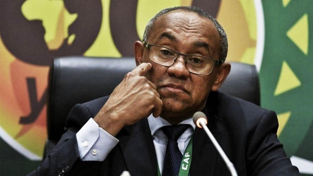 الصحافة الفرنسية: إلقاء القبض على رئيس "الكاف" بتهمة "الفساد"