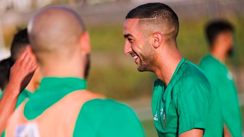 بالصور | زياش ينضم لتدريبات الأسود بابتسامة عريضة