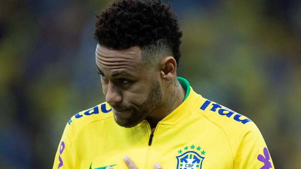 نيمار يطالب بمحاكمته في برشلونة