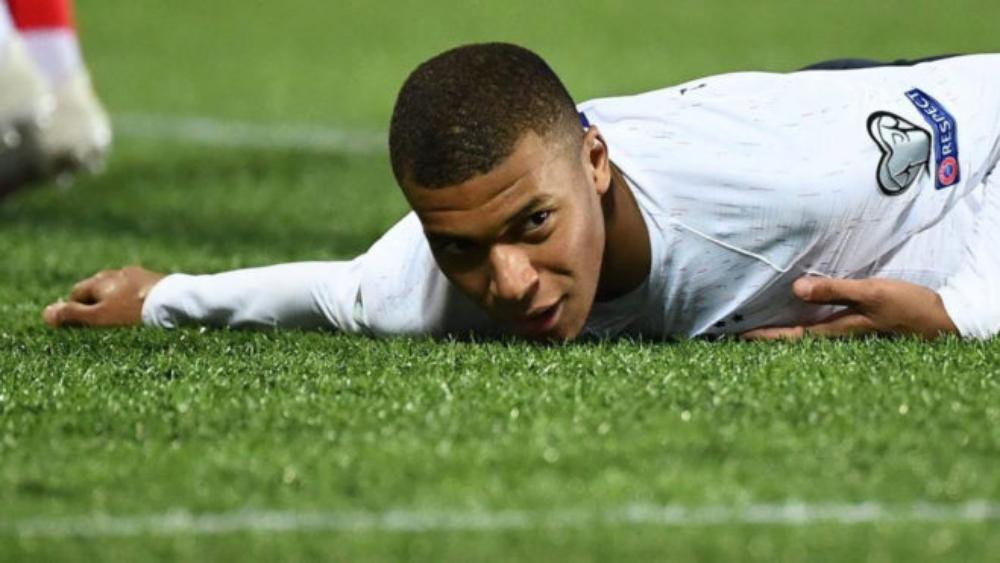 مبابي يُجيب الصحافة على موقفه من اللعب لريال مدريد