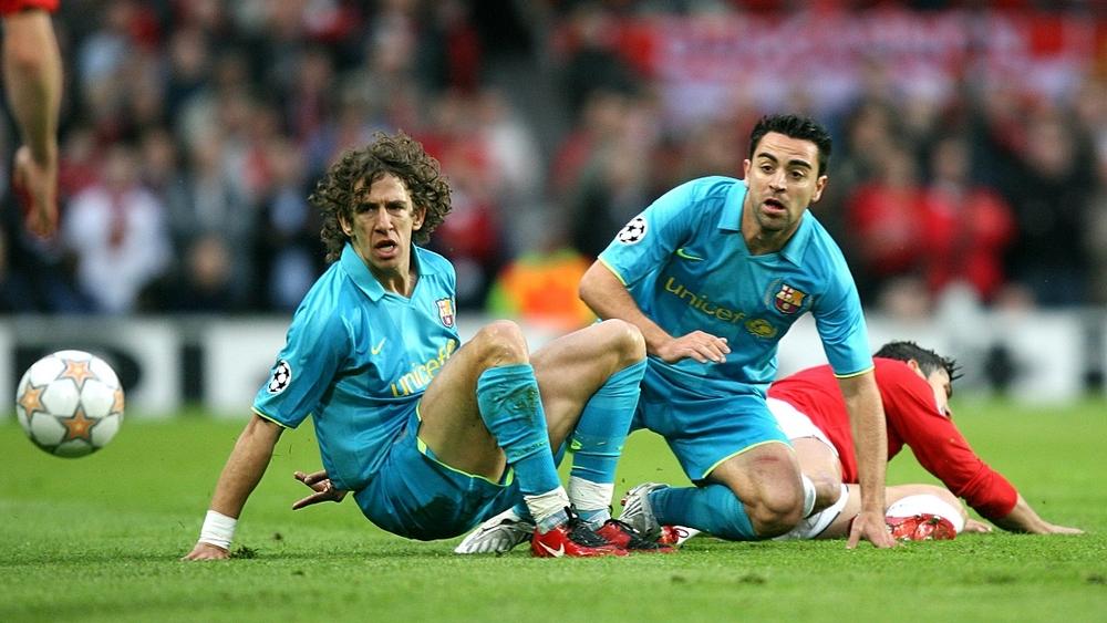 بويول "يحذر" تشافي: "قد تسقط بنفس السرعة التي صعدت بها للقمة"