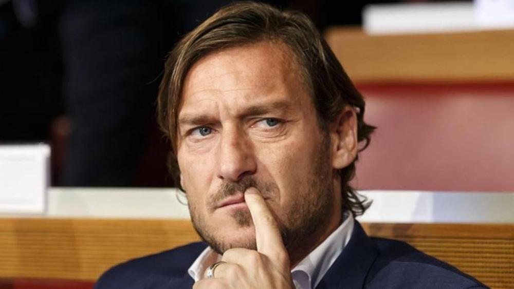 توتي: "كُنت أريد لاعباً مغربياً في روما .. لكن هذا ما حدث بعد ذلك"