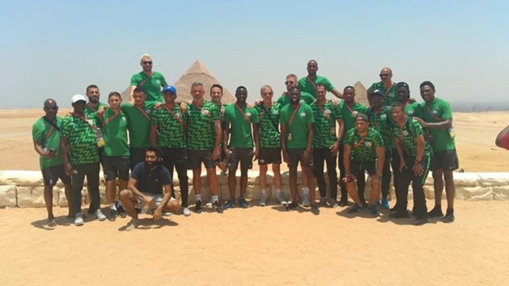منتخب جنوب أفريقيا يقوم بجولة في الأهرامات