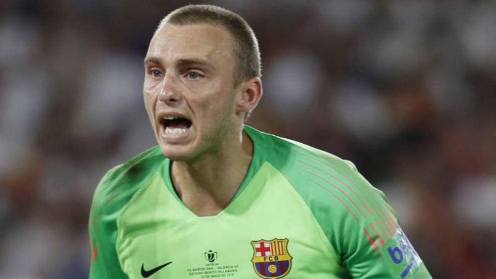 رسميًا | بعد ثلاثة مواسم .. سيليسين يرحل عن برشلونة