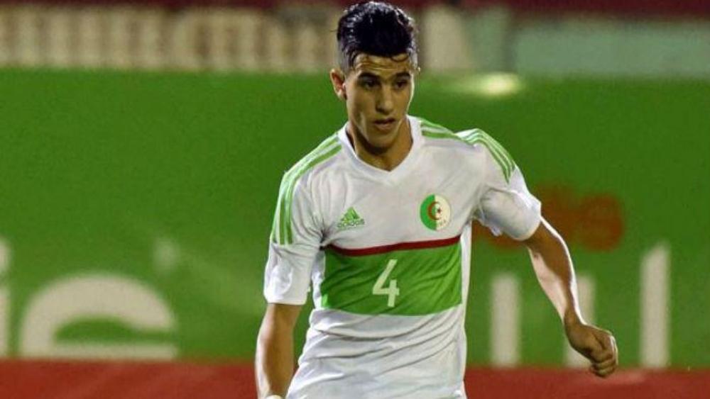 لاعب المنتخب الجزائري يتحدث عن إقصاء المغرب المفاجئ و يكشف كيف تلقى محاربو الصحراء هزيمة الأسود