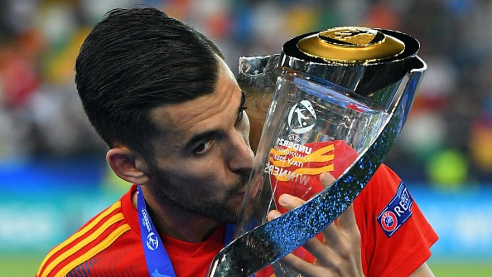 سكاي | توتنهام قريب من انتشال سيبايوس من ريال مدريد