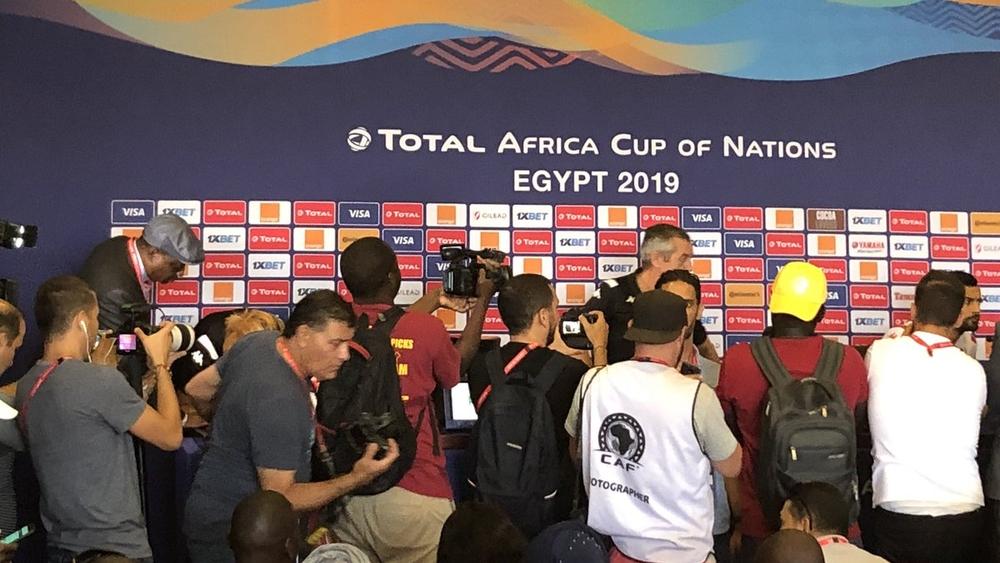 اللجنة المنظمة للكان تتسبب في "فوضى" في المؤتمر الصحفي لخنيسي وجيريس