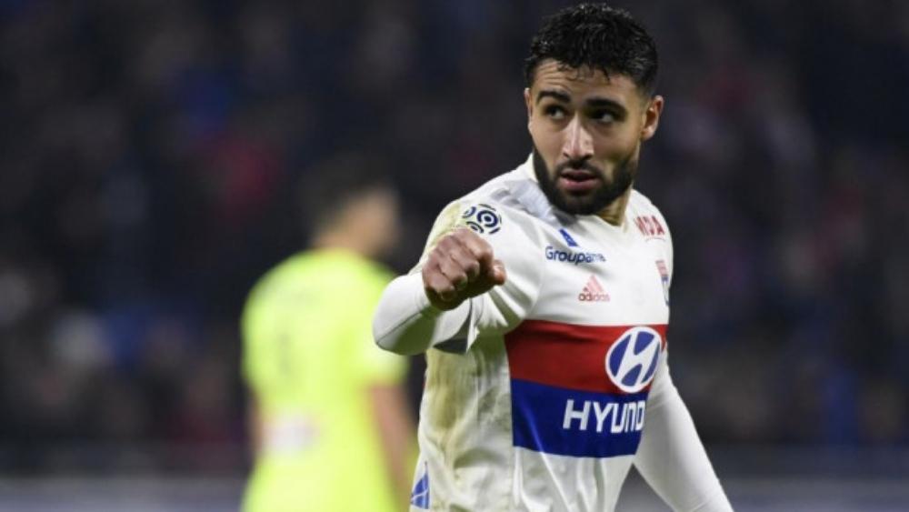 3 أندية إسبانية تتنافس على التعاقد مع نبيل فقير