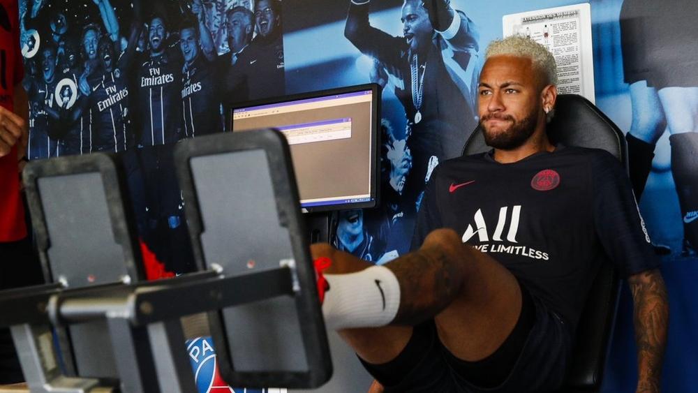 برشلونة يقدم عرضا جديدا لضم نيمار.. 100 مليون يورو بالإضافة إلى لاعبين اثنين