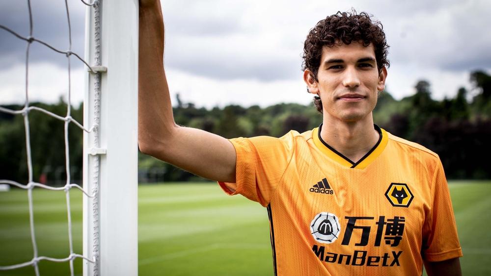 رسميا | مدافع ريال مدريد فاييخو ينتقل معارا إلى وولفرهامبتون  الإنجليزي