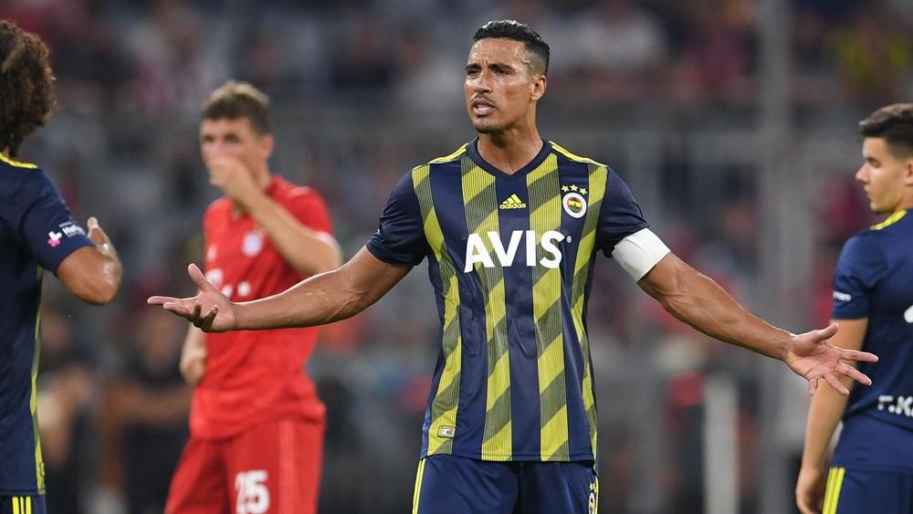 بعد محاولة "الانسحاب" أمام بايرن ميونيخ.. نبيل درار أساسي أمام ريال مدريد