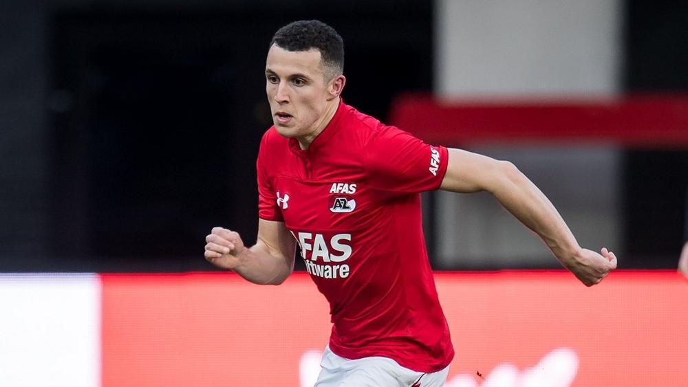 أسامة إدريسي في مفكرة بولونيا.. وألكمار يطالب بـ 10 ملايين يورو