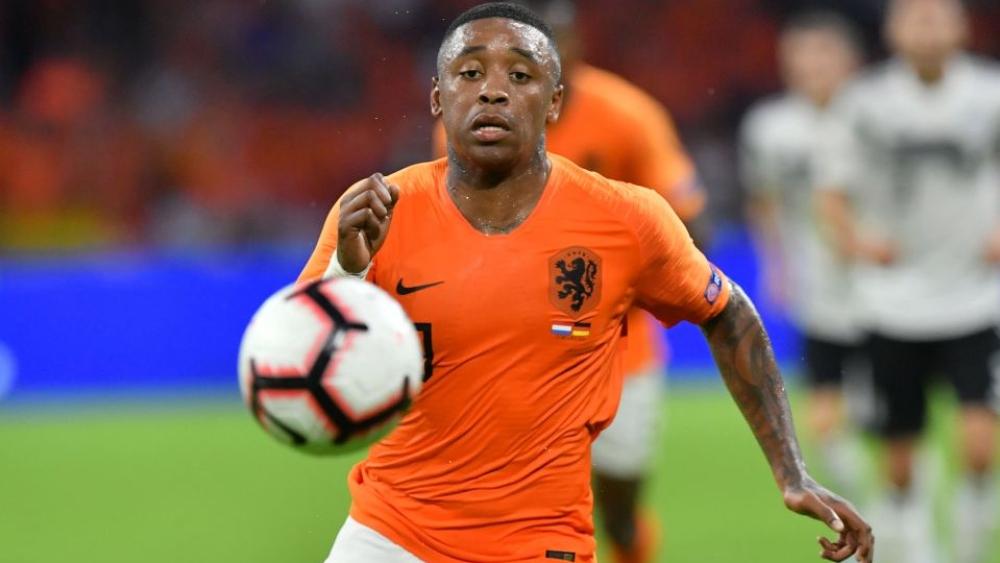 آيندهوفن يرفض عرض إشبيلية للتعاقد مع بيرجوين