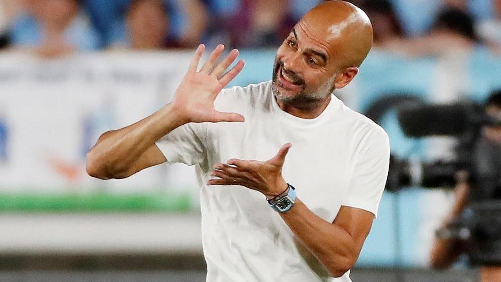 جوارديولا يطالب بتوجيه رسالة مبكرة إلى ليفربول