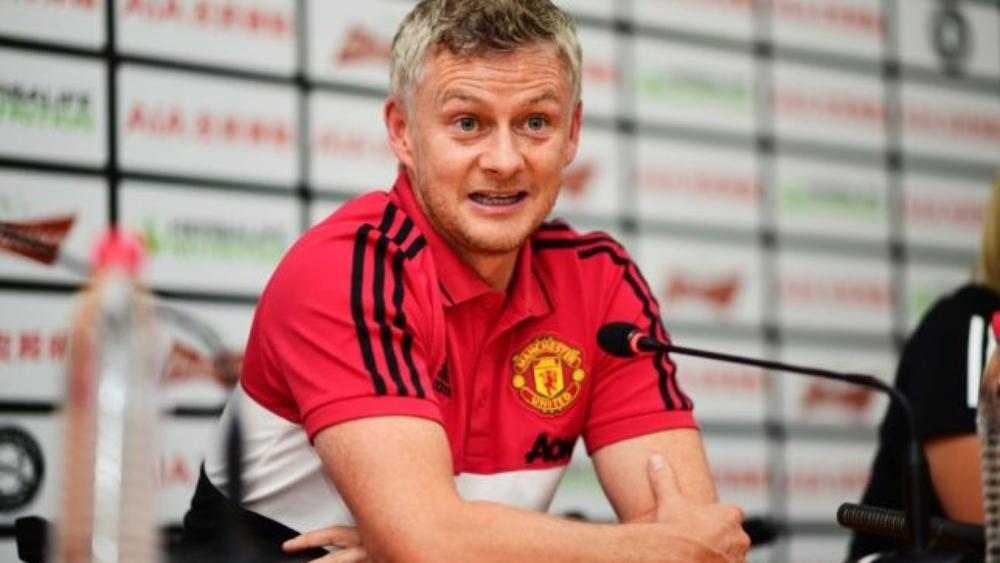 بعد ماجوير .. سولشاير يبشر جماهير اليونايتد بضم صفقتين