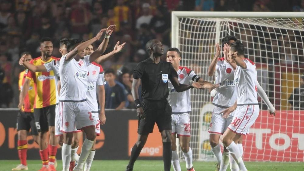 "الكاف" يُحدِّد الـ7 من غشت موعداً للنظر في نهائي الوداد والترجي