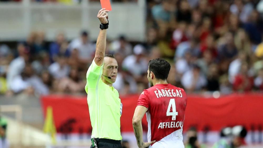 فابريغاس يُطرد من الجولة الأولى في فرنسا!