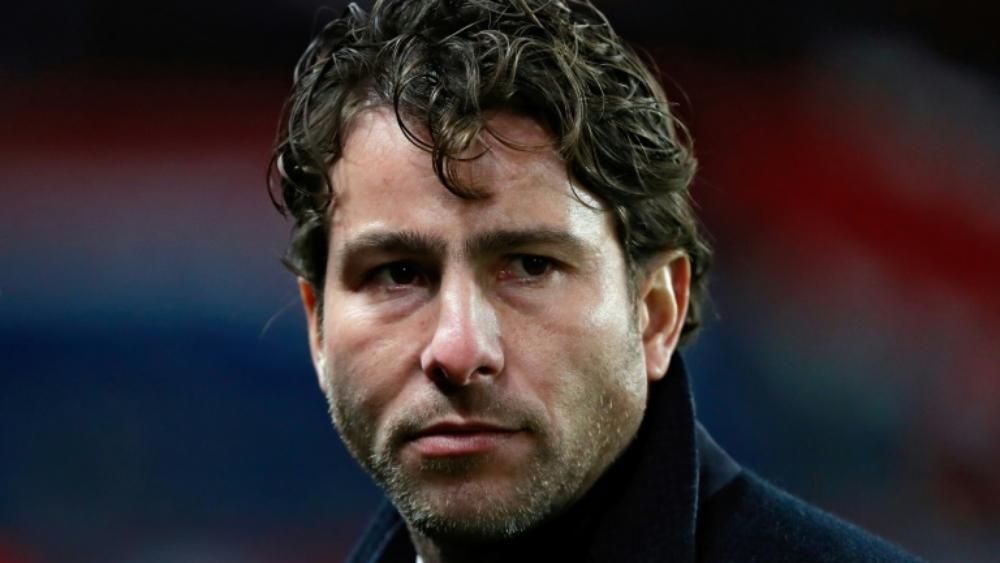 تهمة الاعتداء على زوجته السابقة تتسبب في إستقالة ماكسويل من مهامه كمنسق رياضي لباريس سان جرمان