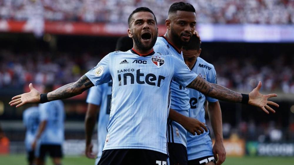 في مباراته الأولى.. ألفيش يسجل ويقود ساو باولو لتحقيق الانتصار