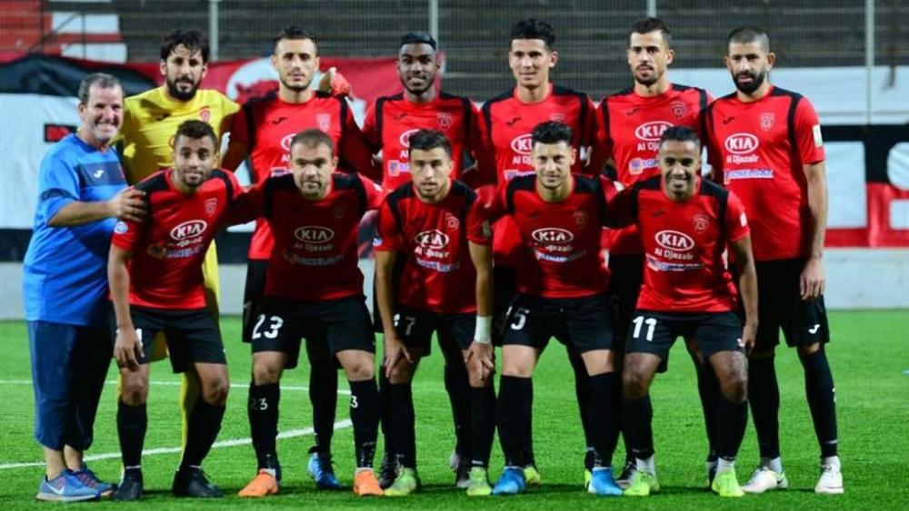 جماهير اتحاد الجزائر "الوفية" تنقذ فريقها.. النادي سافر إلى قسنطينة بفضل مداخيل بطائق الاشتراك!