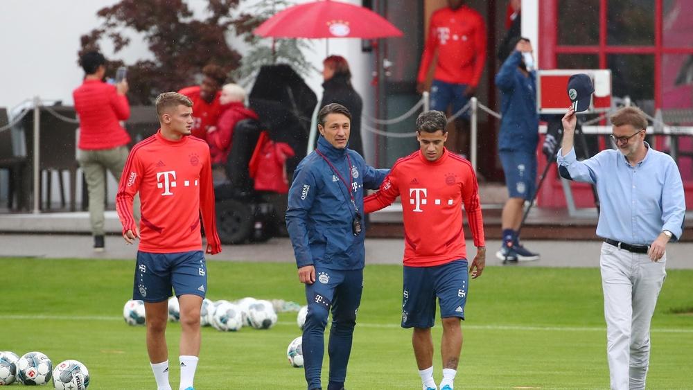 بالصور | استقبال حافل لكوتينيو في تدريبه الأول مع بايرن ميونخ