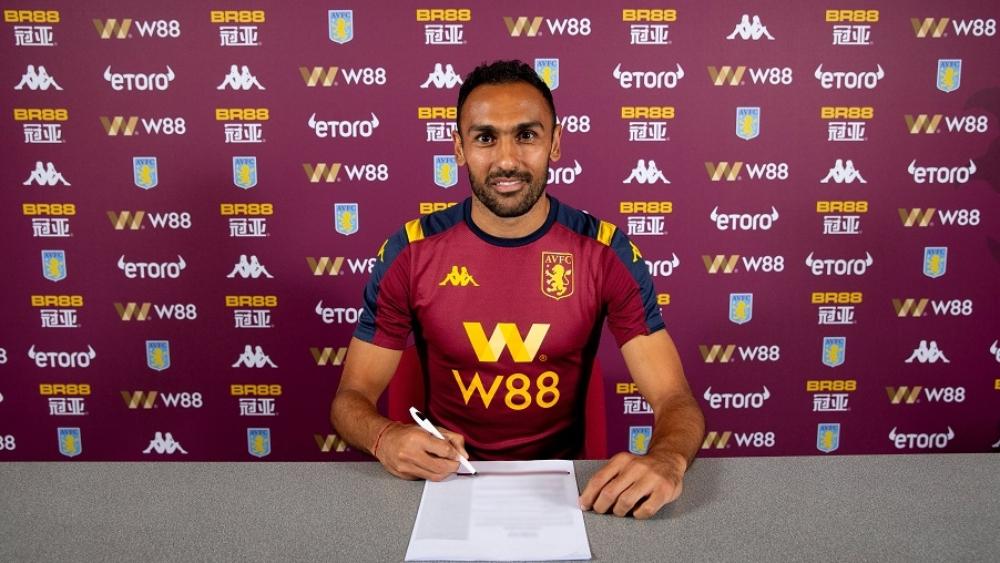 رسميا | أستون فيلا يجدد عقد لاعبه المصري أحمد المحمدي