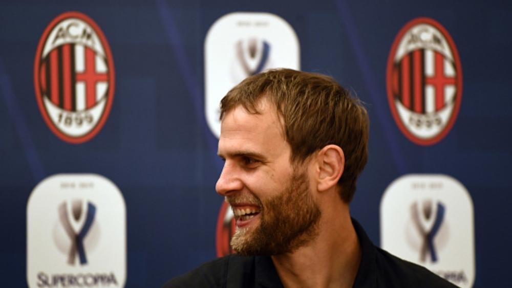 ميلان يفسخ عقد الكرواتي إيفان سترينيتش