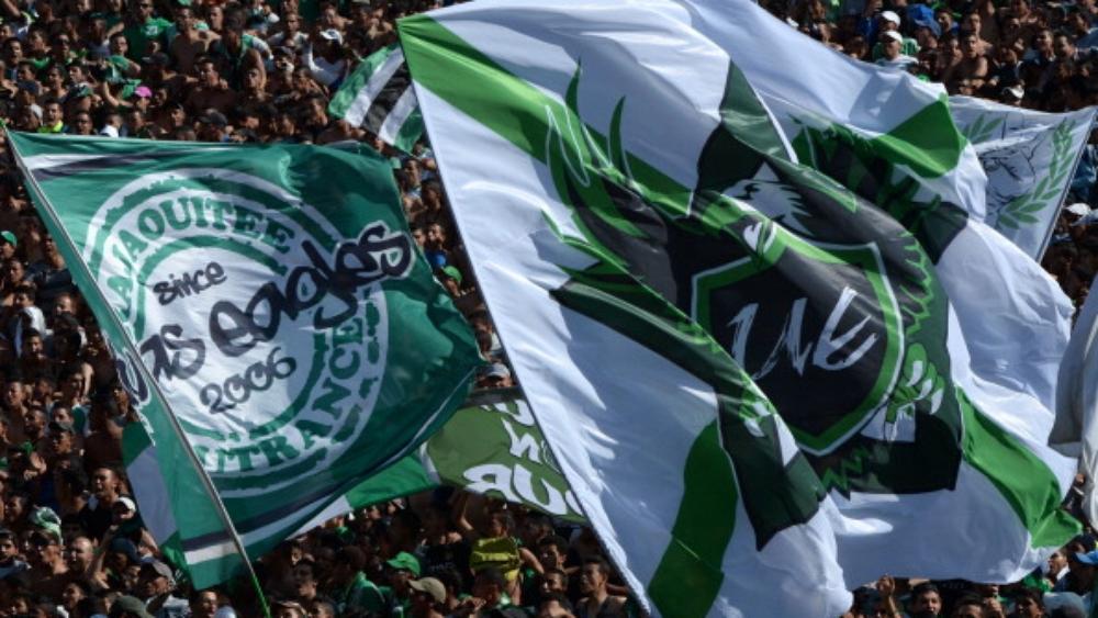 الرجاء يعلن بيع 10 آلاف اشتراك موسمي لمشجعيه