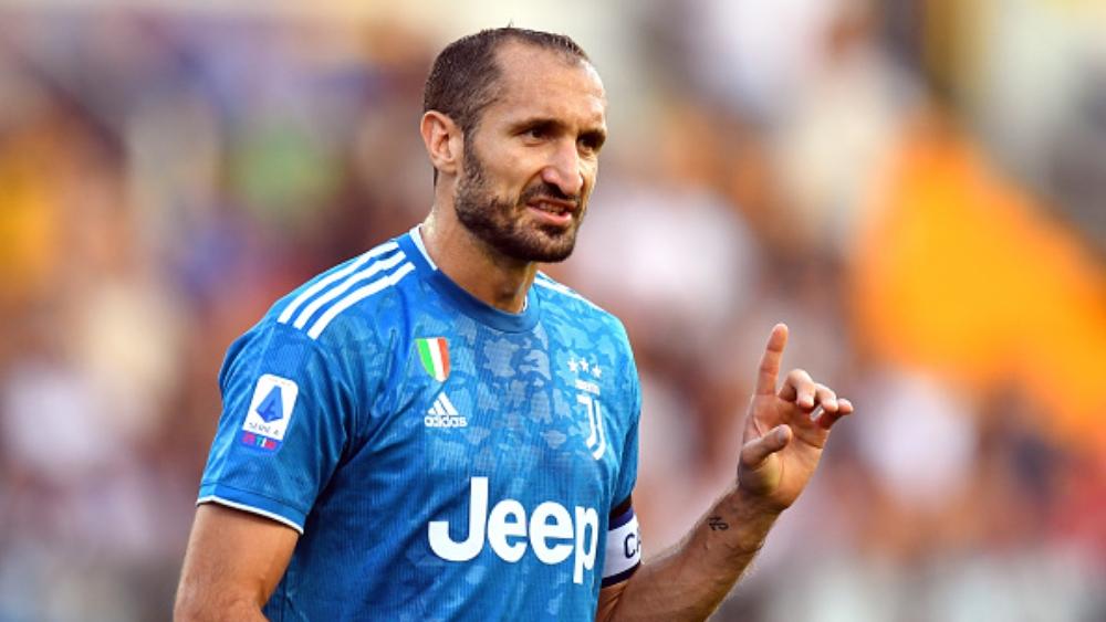 كيليني يتعرض لإصابة قوية في الرباط الصليبي