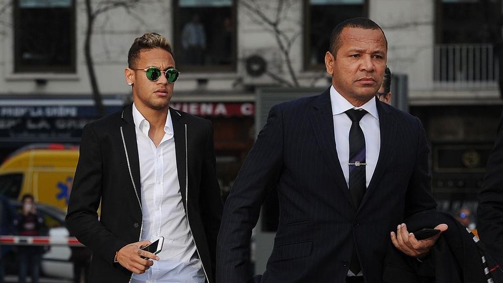 نيمار وبرشلونة سيمثلان أمام القضاء يوم 26.. البرازيلي يطالب النادي بـ 26 مليون يورو!