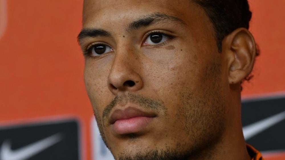 فان دايك يوافق على تمديد عقده مع ليفربول