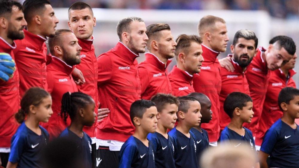 ماكرون يقدم اعتذاره لألبانيا بعد "فضيحة" النشيد الوطني!