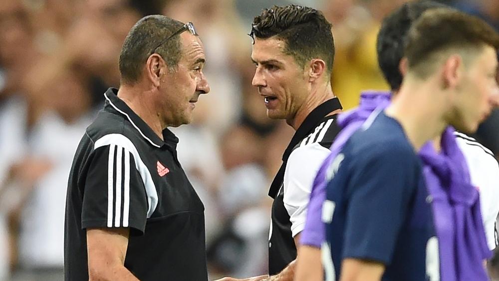 ساري وعد كريستيانو رونالدو بأنه سيسجل الكثير من الأهداف