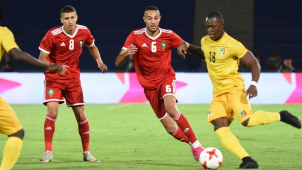 أياكس أمستردام مُتفائل بحذر بشأن إصابة نصير مزراوي