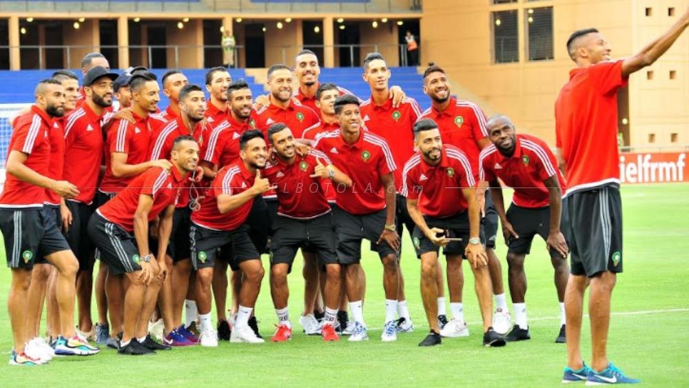 عموتة يكشف عن "لائحة المحليين" في مواجهة الجزائر..وتمثيلية "كبيرة" من الرجاء و الوداد