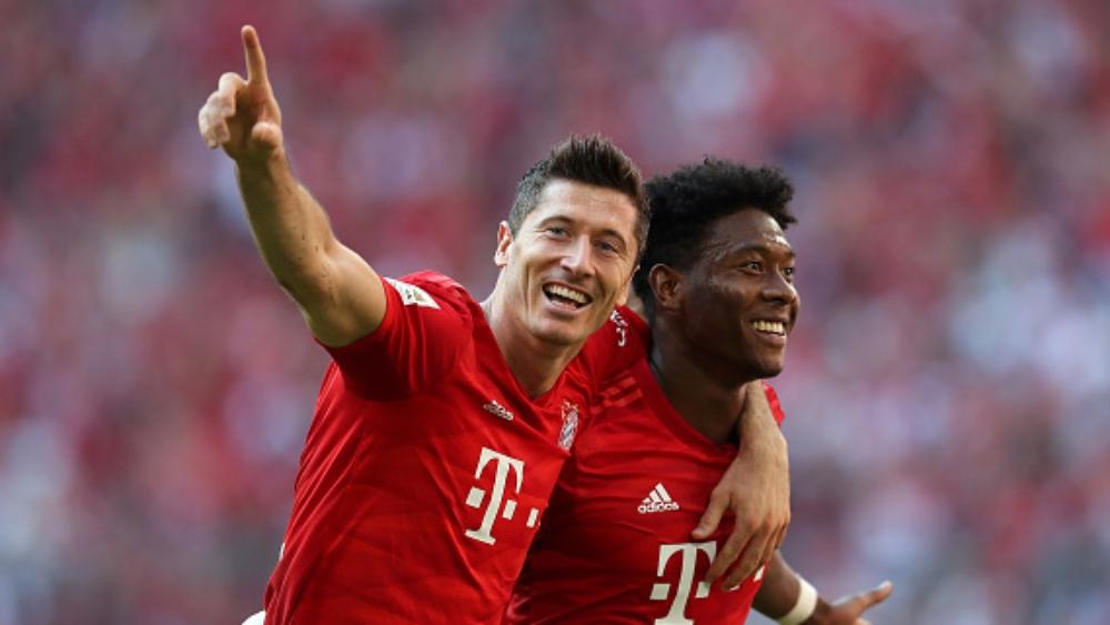 بايرن يعلن غياب ألابا بسبب إصابة في الفخذ