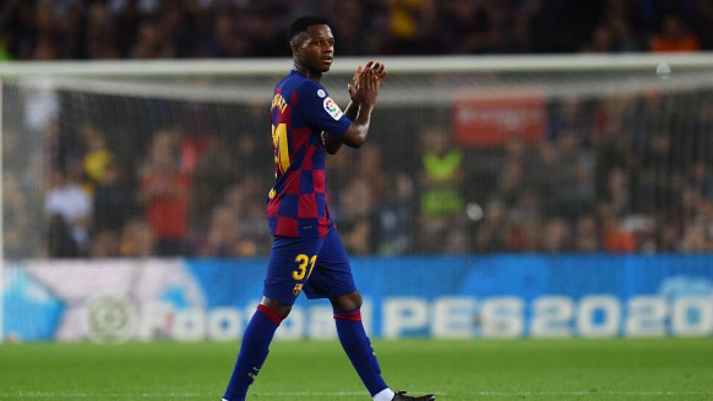 برشلونة يكافئ الموهبة "فاتي" بعقد جديد وراتب مميز