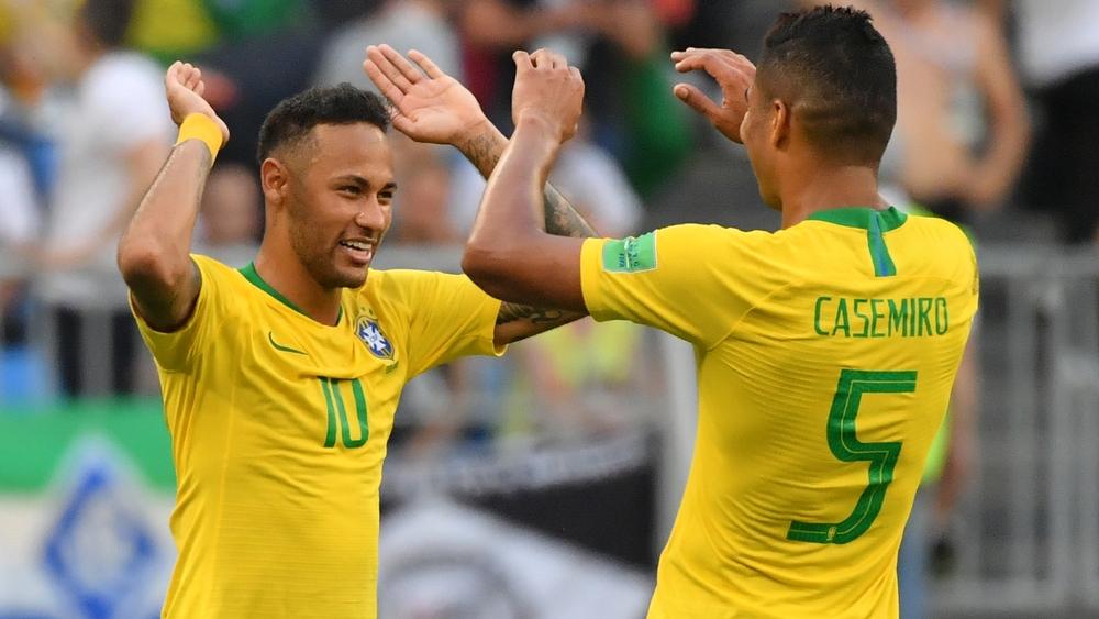 قبل قمة باريس والريال .. نيمار يدعو كاسيميرو لألعاب الفيديو طوال الليل