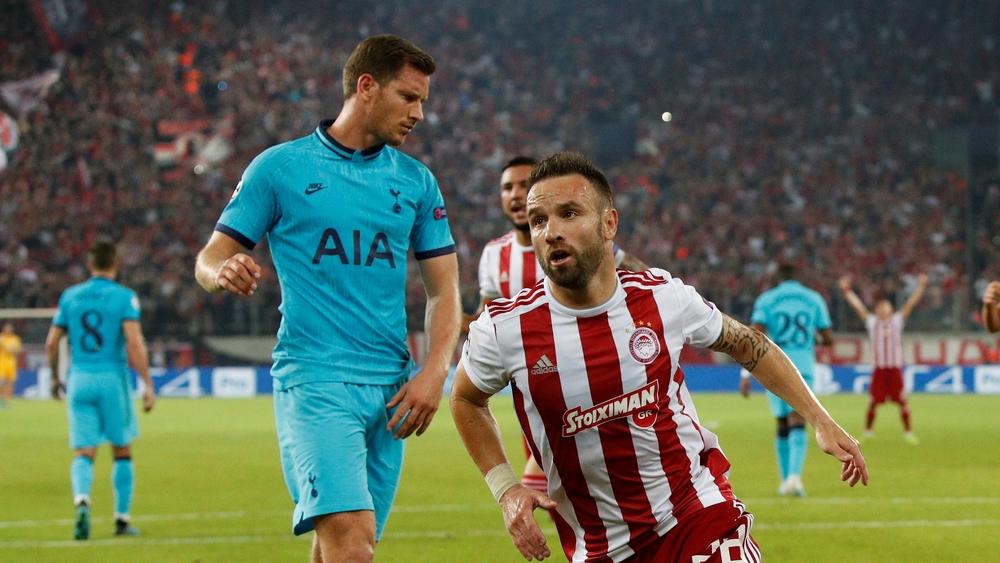 دوري أبطال أوروبا: أولمبياكوس اليوناني يتعادل مع توتنهام الإنجليزي