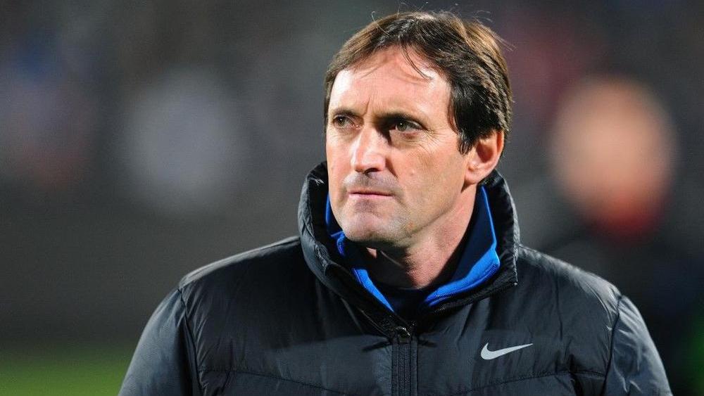 الكاميرون تتعاقد مع المدرب البرتغالي كونسيساو خلفا لسيدورف