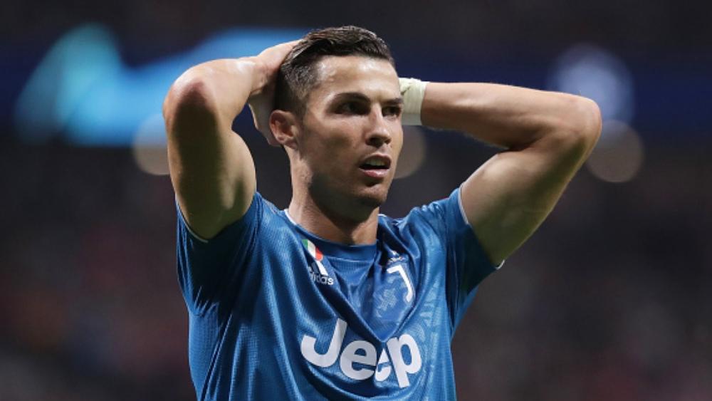 رونالدو بعد مهاجمته: "الناس أغبياء ويتحدثون كثيرًا"