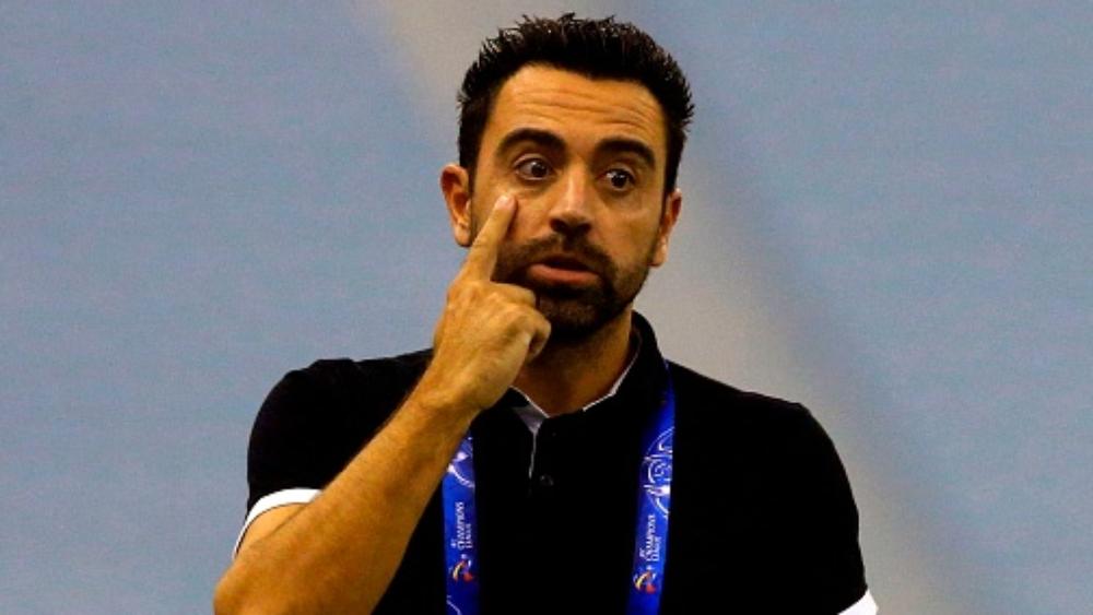 تشافي: "السياسة والحياة في قطر أفضل من إسبانيا"