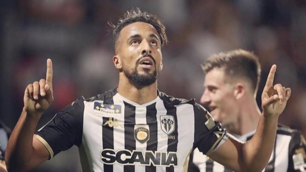 عليوي يُنقذ أنجيه من الهزيمة بهدف "عالمي" أمام أميان